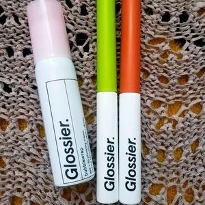 GLOSSIER BUNDLE BUBBLEWRAP CREAM AND 2 SKYWASHES
